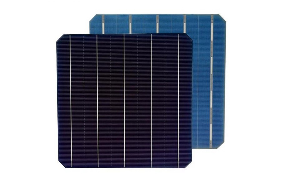 What is the correct way to ground a photovoltaic system